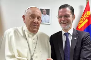 Francisco recibi en Mongolia al embajador argentino en China, Sabino Vaca Narvaja