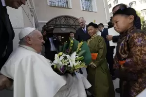 Francisco renov los gestos a China y pidi la unidad interreligiosa