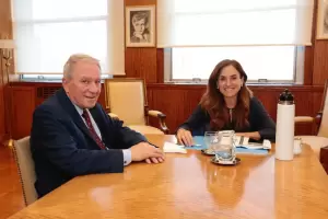 Dusso se reuni con Toloza Paz y embajadores