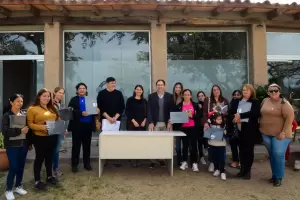 Promotoras territoriales recibieron sus tablets del Programa Conectadas Por La Democracia