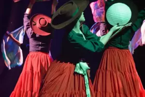 El grupo "Sangre y Cuero" brindar talleres de danza y concierto en el Centro de Cultura y Trabajo Comunitario Villa Dolores