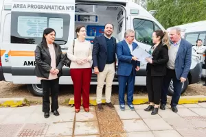 El Gobierno entreg ambulancias equipadas como unidades de terapia intensiva