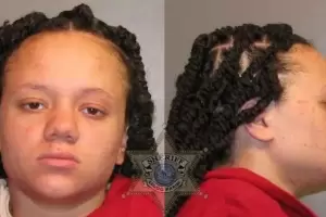 Apual a su abuelo en la cara solo porque le pidi que se baara