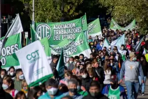 ATE y UPCN acordaron un aumento salarial del 23,2% por dos meses y que el bono no ser a cuenta de paritarias