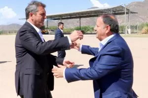 Menos aplausos y ms votos, el pedido de Quintela en la cena con Massa