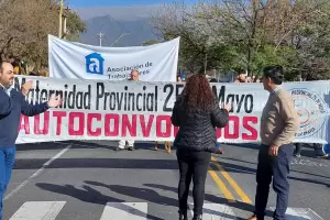 Trabajadores estatales marchan por aumentos salariales acordes a la inflacin