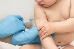 Una pareja se neg a vacunar a su beb y la Justicia tuvo que obligarlos a hacerlo