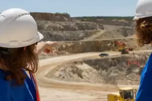 Los recursos propios de Catamarca se desplomaron un 8%