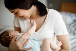 El paso a paso para hacer paales de tela caseros para reducir costos