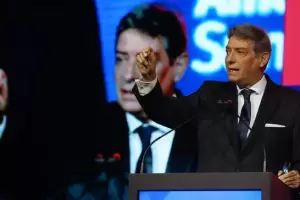 Rosatti, volvi a cuestionar a Milei: Si la dolarizacin elimina el peso es inconstitucional