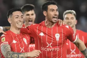 Huracn venci 2-0 a Gimnasia y respira en la luca por la permanencia