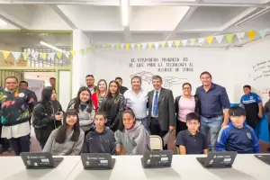 Inauguraron la Cuarta "Aula del Futuro" en Tinogasta