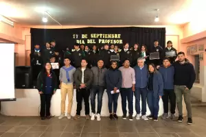 Alumnos de dos escuelas secundarias de Beln recibieron su netbook educativa