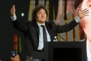 En un acto organizado por Barrionuevo, Milei prometi ms trabajo ante los sindicalistas