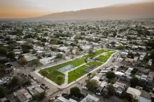 Un nuevo espacio para la zona sur: Renovaron la Plaza 28 de Abril