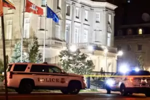 Denuncian que la embajada de Cuba en Washington sufri un ataque con bombas molotov