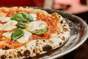 Dos pizzeras argentinas estn entre las mejores del mundo, segn el ranking The Best Pizza Awards 2023