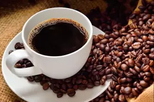 Por qu los expertos recomiendan tomar caf sin azcar todas las maanas