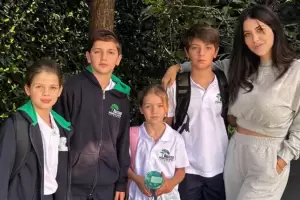 Wanda sorprendi� a sus hijos y les regal� un iPhone 15 a cada uno