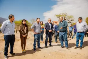 Jalil y Menecier recorrieron el avance de obras en el departamento Pacln