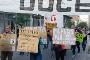 El Frente de Trabajadores Estatales Unidos exige reabrir la paritaria y pide un aumento del 133%