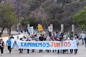 Servidores del Santuario mariano peregrinaron a la Gruta de la Virgen