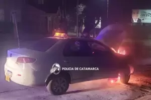 En Capital, se incendi un taxi en la madrugada