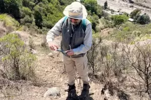 Grietas en Aconquija: gelogos de la UNCA recorrieron la zona afectada