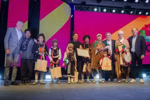 Ponchito y Feria Provincial del Libro: el pblico acompa el inicio de las fiestas en el Predio