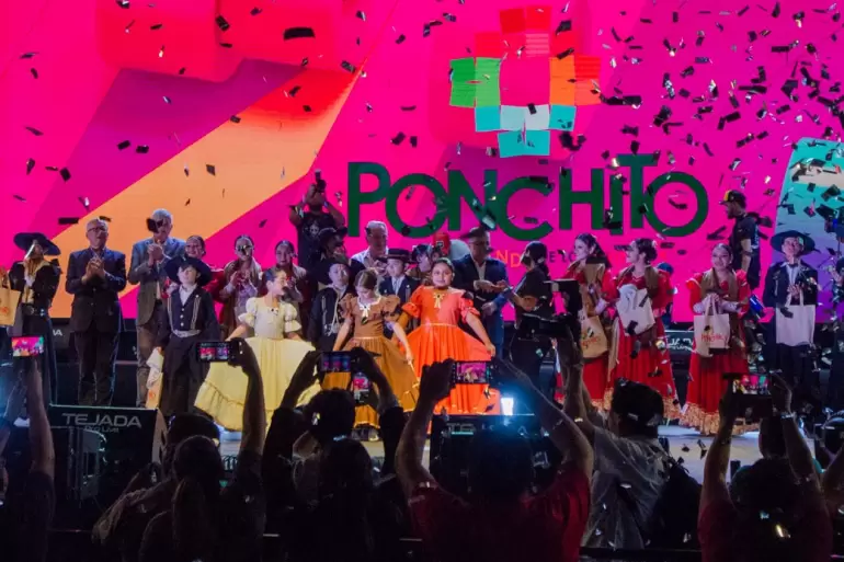 feria y ponchito inauguración