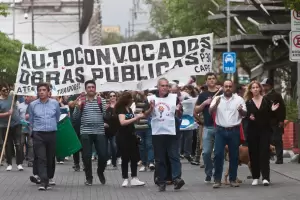 Advierten que los empleados pblicos ya perdieron el 35% de su poder adquisitivo