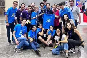 Hist�rico: Un equipo de estudiantes argentinos son subcampeones del Mundial de Rob�tica