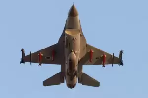 Israel bombarde los principales aeropuertos de Siria y escala el conflicto