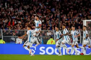 Con el regreso de Messi, Argentina venci 1-0 a Paraguay y se mantiene imbatible