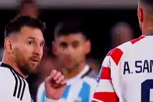 Habl el futbolista de Paraguay que tuvo un cruce con Lionel Messi y se explic