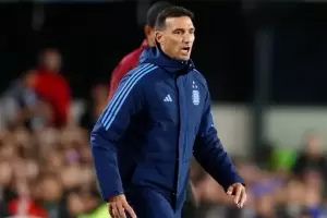 Qu dijo Scaloni tras el encuentro contra Paraguay: Desde el escupitajo a Messi al por qu sac a lvarez