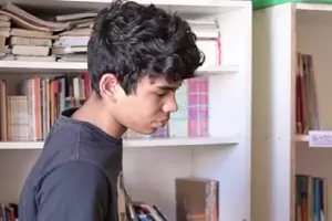 Tiene 15 aos, su mam lo abandon y busca un hogar: "Sueo con una familia"