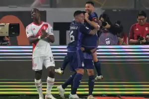Eliminatorias: Con dos goles de Messi, Argentina venci 2-0 a Per y mantiene su invicto