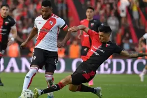Con Borja, River empat 2-2 con Coln y no se pudo subir a la cima de la Copa de la Liga
