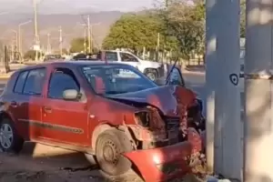 Impactante choque en Avda. Mxico y Choya