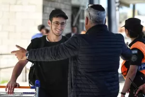 Lleg el tercer vuelo con argentinos repatriados de Israel