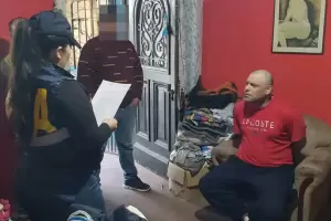 Los chats por los que detuvieron al periodista Ezequiel Guazzora:"Nenitas de cunto consegus?"