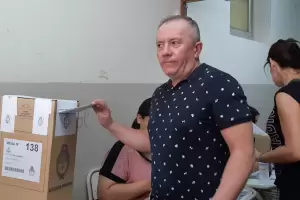 Varela vot� y augur�: "Creemos que vamos a tener una elecci�n mucho mejor�