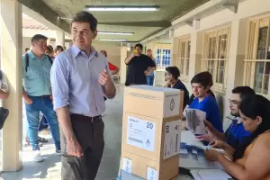 Jalil Colom� sufrag� y advirti�: "El voto cortado no debe estar en la mesa"