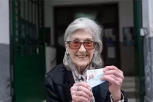 A sus 91 a�os, tiene el r�cord de haber votado desde la primera vez que lo hicieron las mujeres en el pa�s