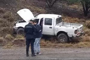Un conductor de Vialidad Provincial choc contra una montaa en la RN 38
