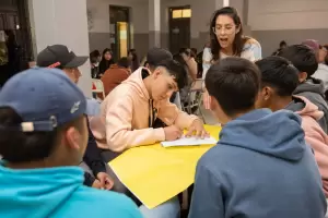 Alumnos y alumnas del nivel secundario vivieron una jornada de reflexin y debate