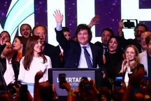 Milei se rene de urgencia con su equipo para calmar las aguas tras recibir el apoyo de Bullrich