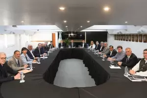 Massa se re�ne con gobernadores para definir la estrategia de cara al balotaje