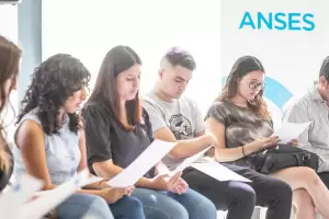 Cmo y hasta cundo presentar la libreta de la AUH en Anses?